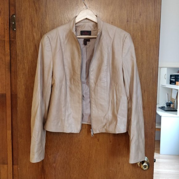 Camel-Coloured Danier Genuine Leather Jacket - Picture 2 of 7